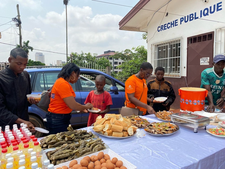 Repas solidaire en direction des enfants de la rue de Yaoundé I